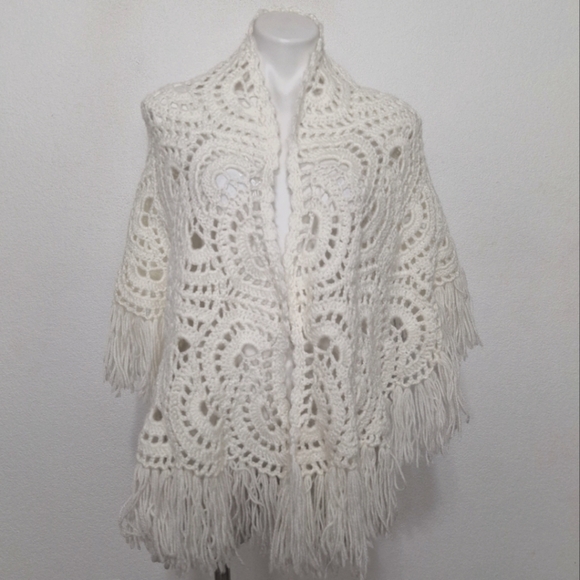 Off White Handmade Crochet Boho Bohemian Y2K Retro Fringe Shawl/Wrap One Size - Picture 1 of 14